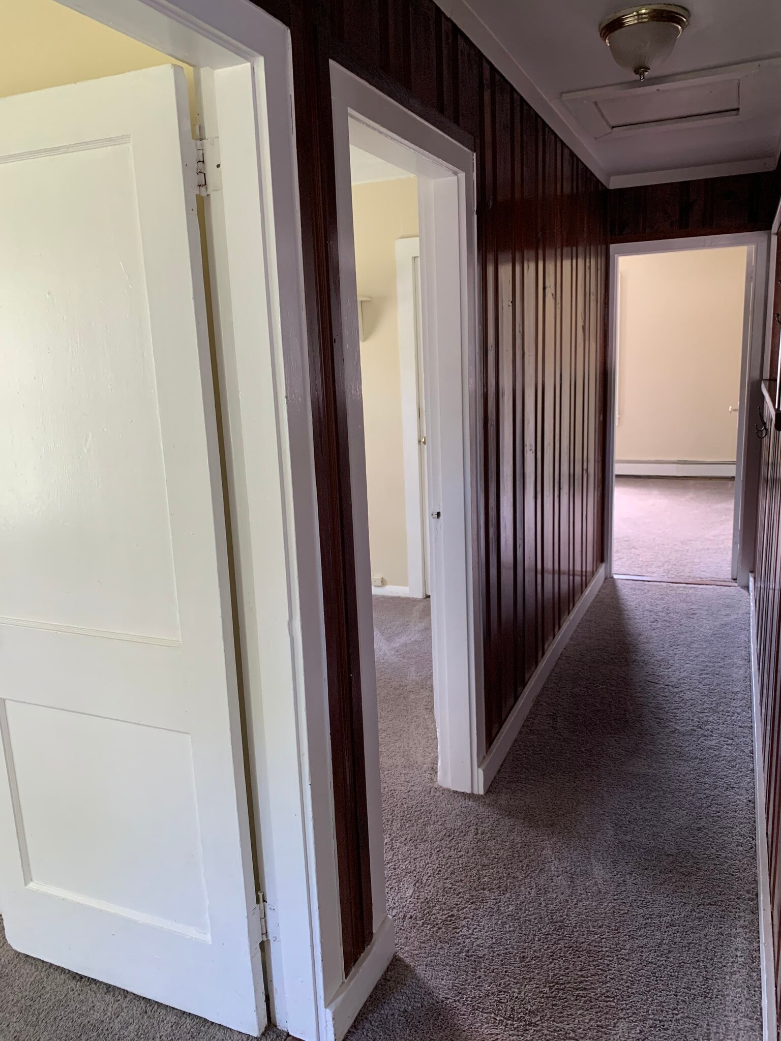 Hallway to bedrooms - 73 Careswell St
