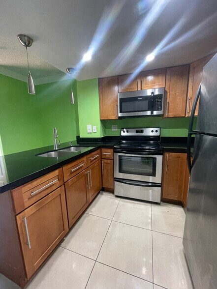 Building Photo - 1811 SW 107th Ave