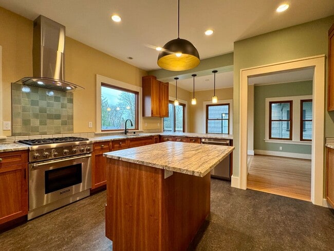 Building Photo - 6210 20th Ave NE