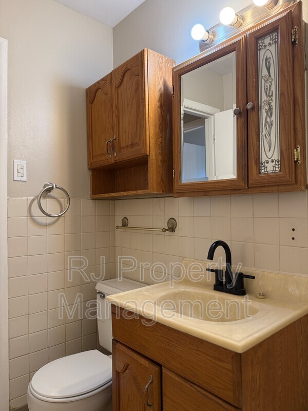 Building Photo - 3008 Sienna Rd