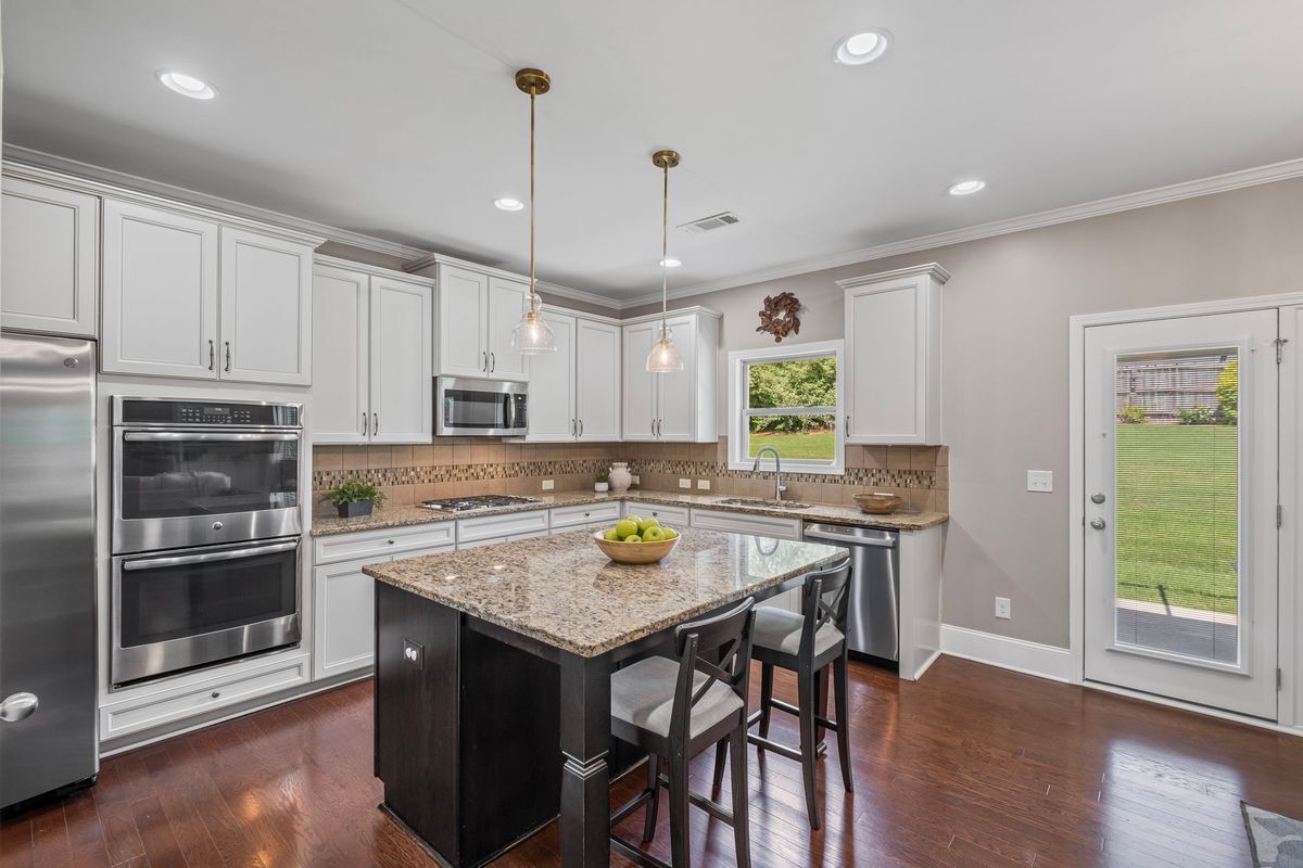 Building Photo - 3420 Pleasant Springs Dr