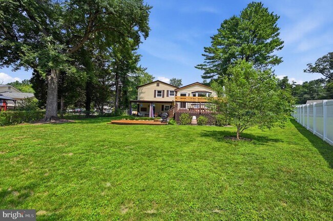 Building Photo - 6426 Carriage Dr