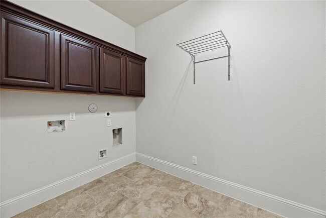 Building Photo - 30510 Hackberry Woods St