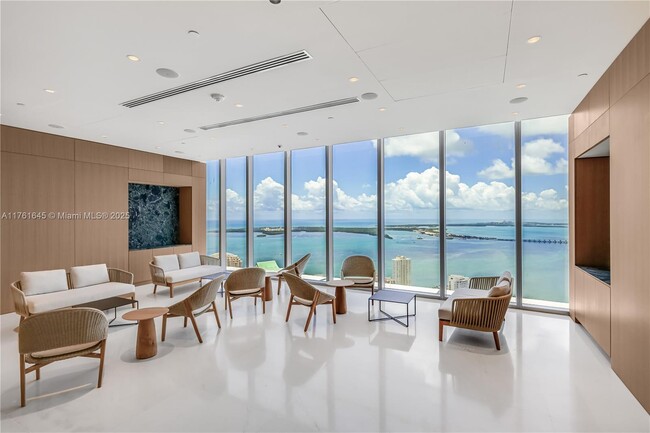 Building Photo - 300 Biscayne Blvd Way