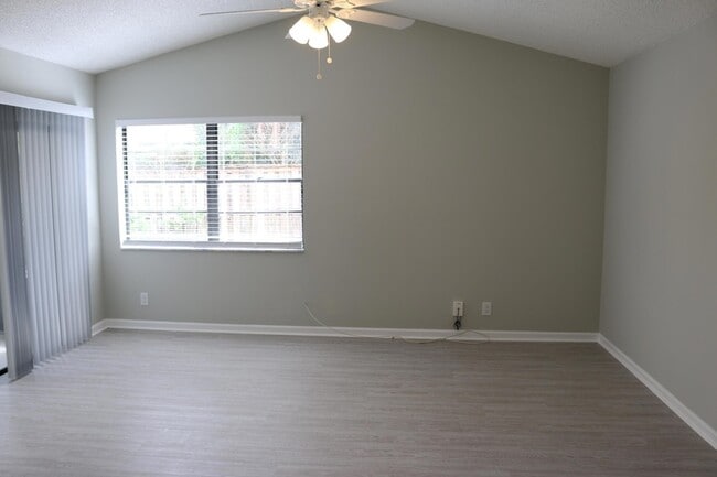 Building Photo - 2668 La Lique Cir