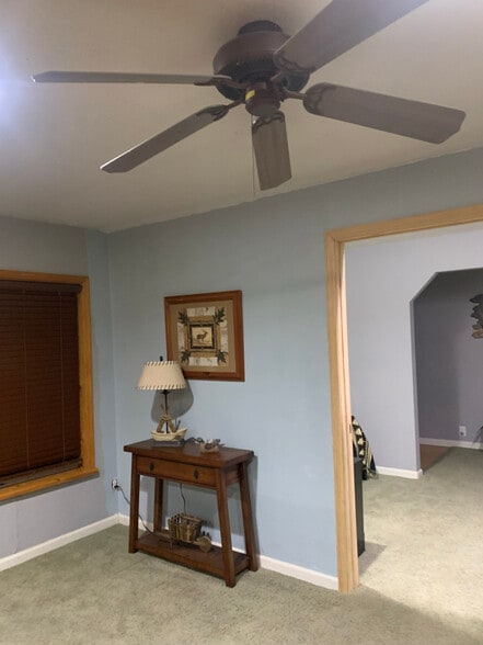 Building Photo - 1249 W Apache Ln