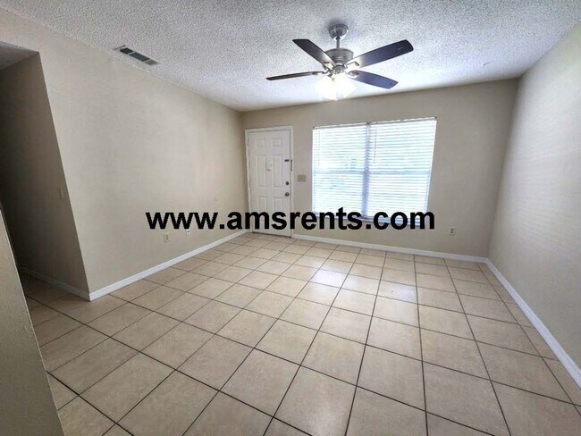 Building Photo - Charming 3-bedroom, 2-bathroom home in Poinciana