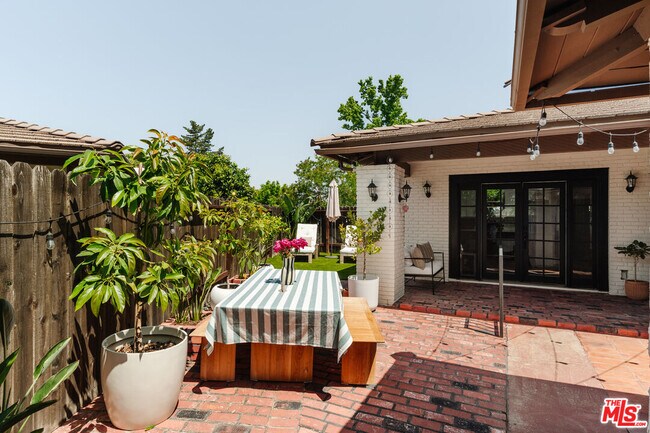 Building Photo - 2641 Hartland Cir