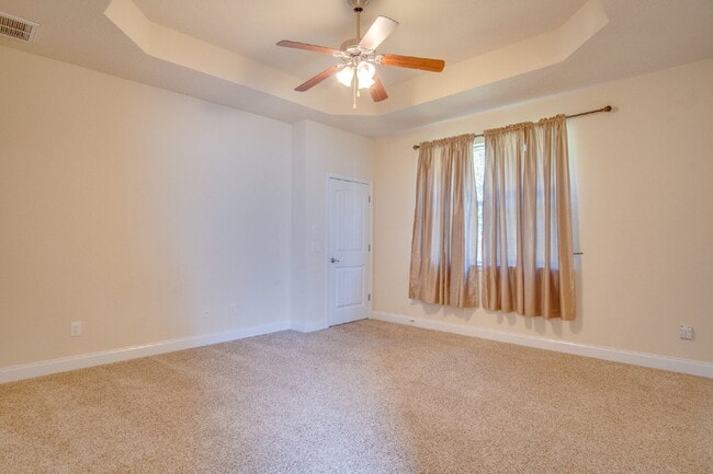 Building Photo - Hickory Hill Rental with Granite Counters,...