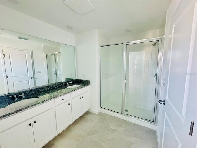 Building Photo - 3156 Gardenia Reserve St