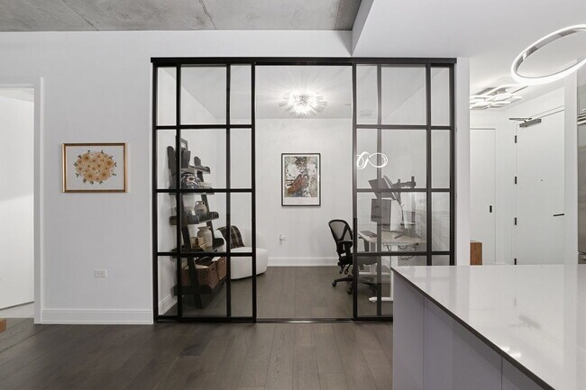 Building Photo - 111 S Peoria St