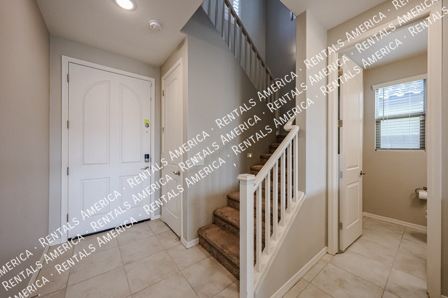 Building Photo - 16215 W Camino de Oro