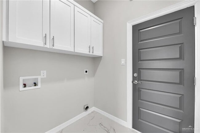 Building Photo - 329 E Trenton Rd