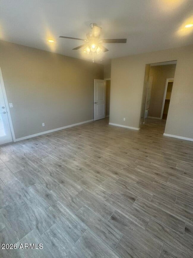Building Photo - 15235 S Country Club Dr