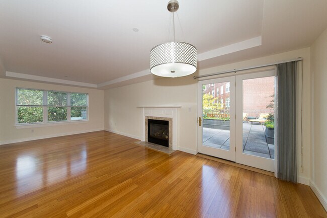 Building Photo - 1405 Beacon St