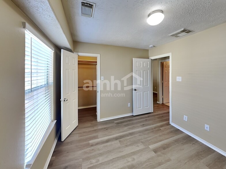 Building Photo - 13118 Peppergate Ln