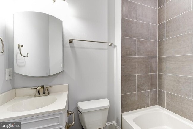 Building Photo - 5905 Eads St NE