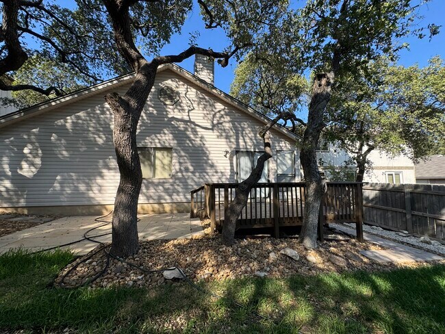 Building Photo - 9538 Cloverdale