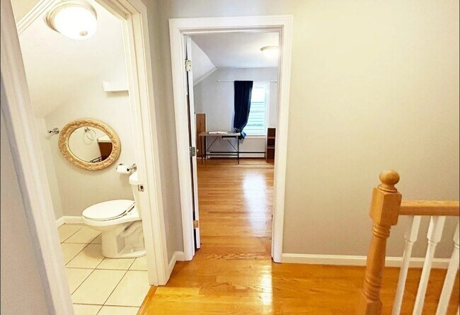 Building Photo - 40 Plymouth St