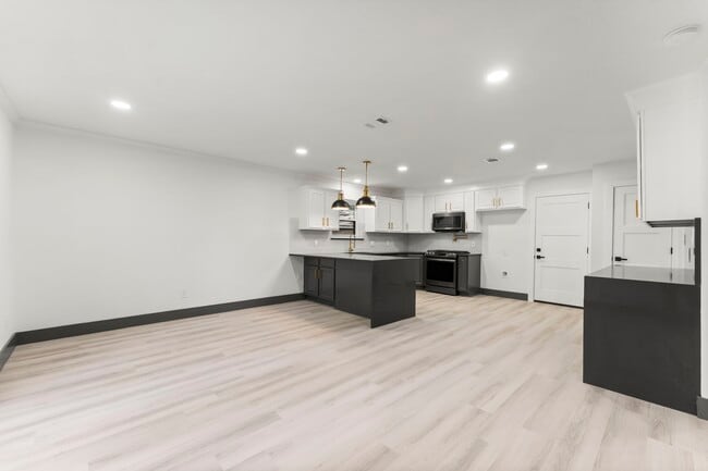 Building Photo - 26 E Woodtimber Ct