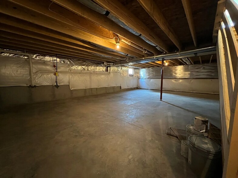 Building Photo - 15926 Long Meadow Way