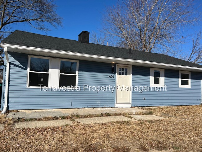 Primary Photo - Beautifully remodeled 3 bedroom in Upper D...