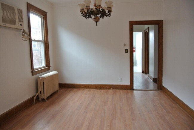 Building Photo - 706 87th St