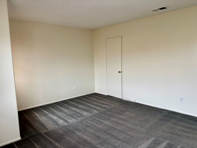 Building Photo - 11839 Garrison Dr