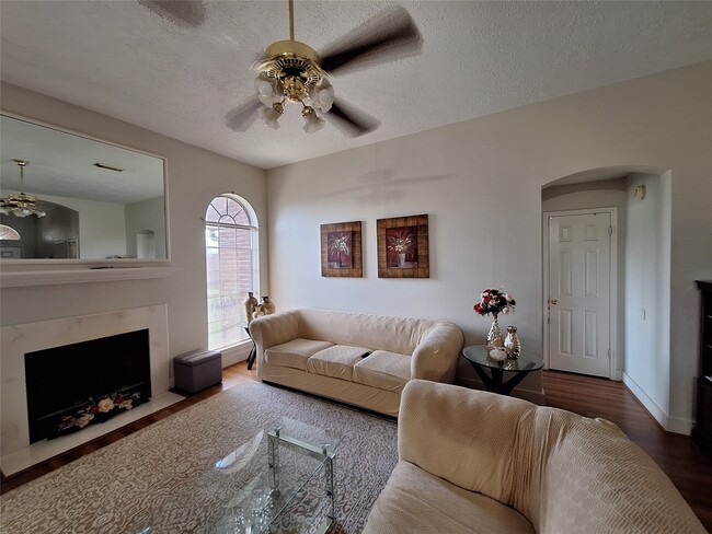 Building Photo - 20323 Concord Hill Dr