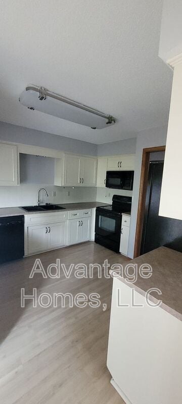 Building Photo - 10701 W 115th Terrace