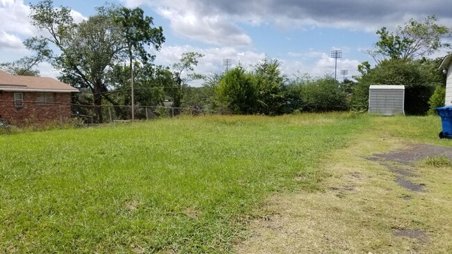 Building Photo - 5516 Court G