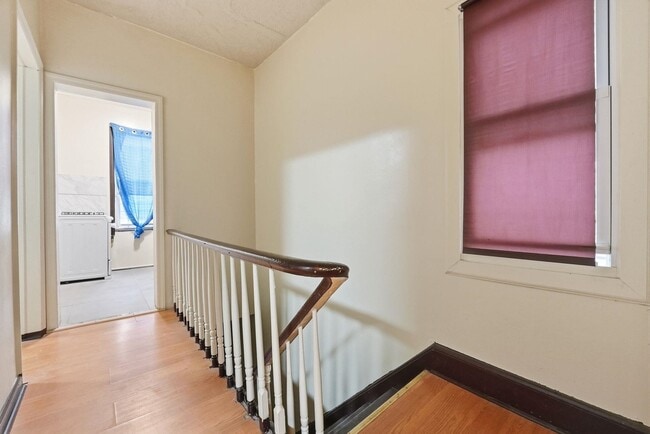 Building Photo - 86 Seaview Ave