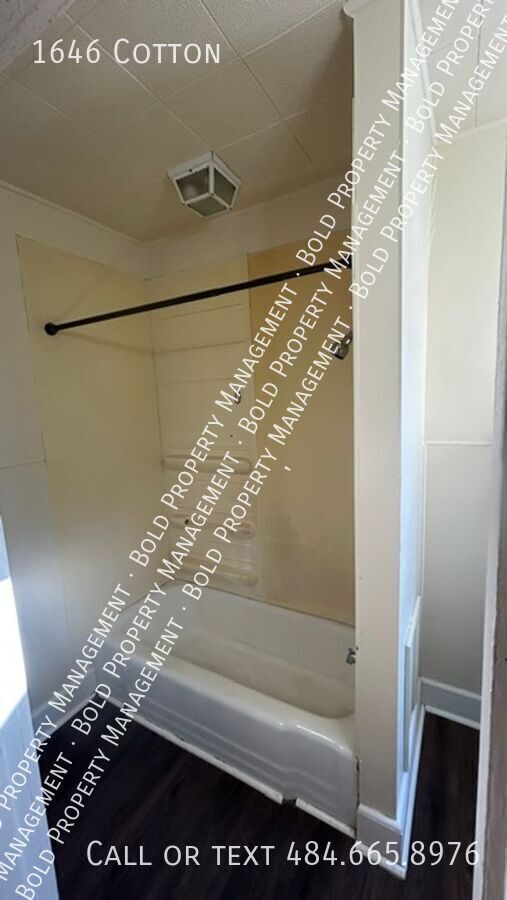 Building Photo - 1646 Cotton-