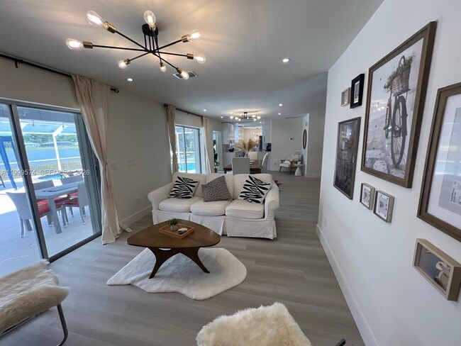 Building Photo - 503 Jackson Ave