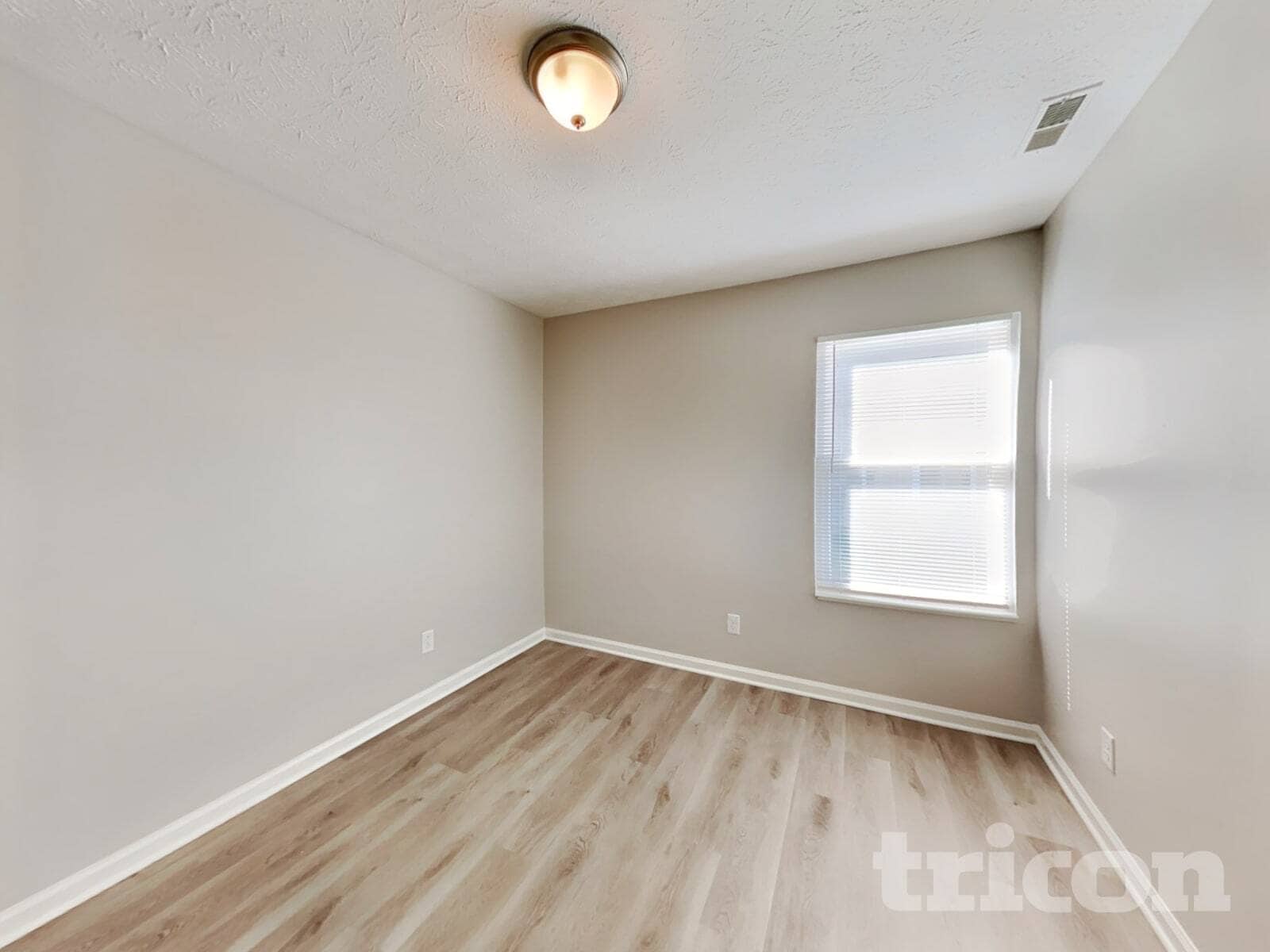 Building Photo - 5530 Thompson Park Blvd