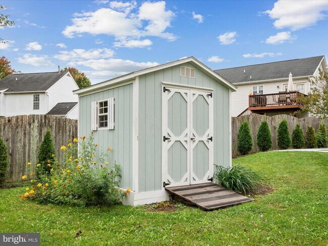 Building Photo - 112 Jefferson Ct