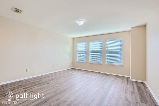 Building Photo - 2326 Manchester Lane UNIT