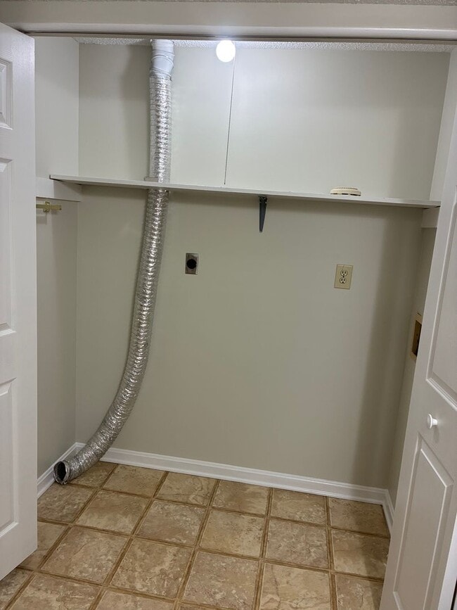 Building Photo - 1331 Amanda Jo Dr