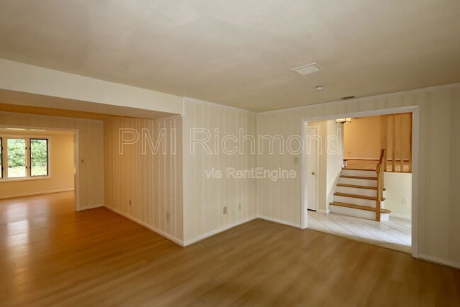 Building Photo - 8402 Kalb Rd