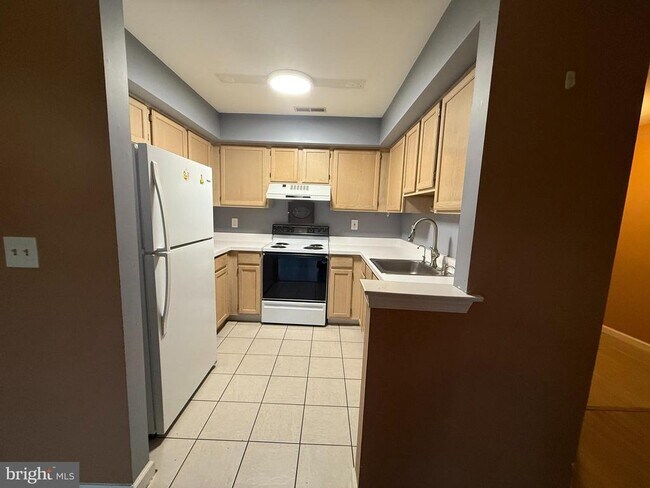 Building Photo - 414 Walden Cir