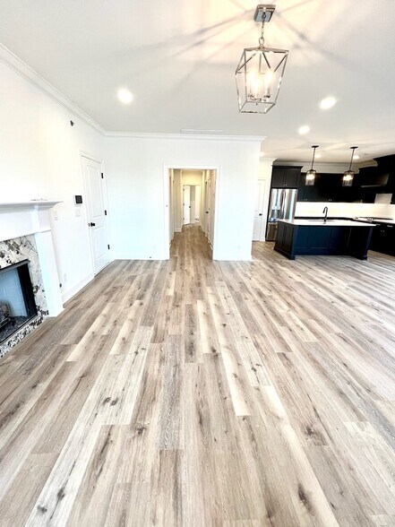 Building Photo - 12085 River Beauty Loop