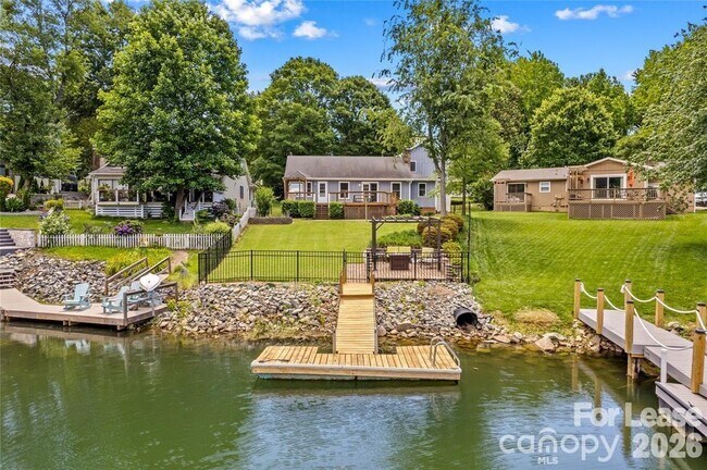 Building Photo - 21112 Rio Oro Dr