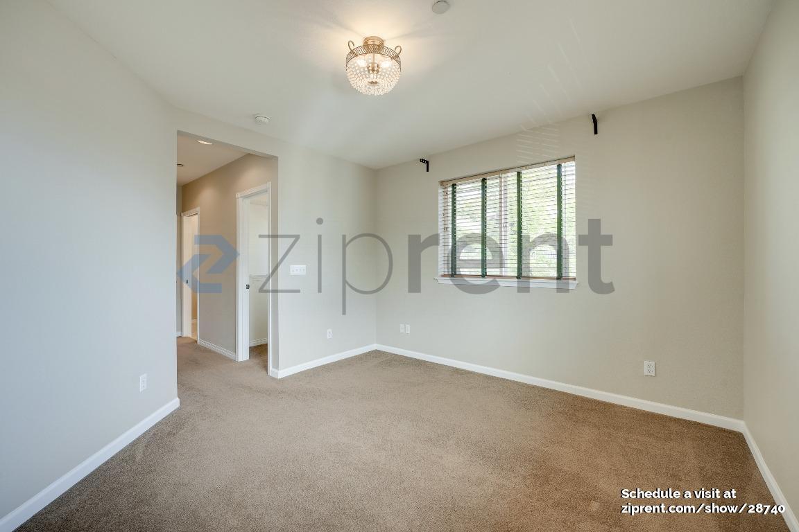 Building Photo - 2101 Tacoma Ct