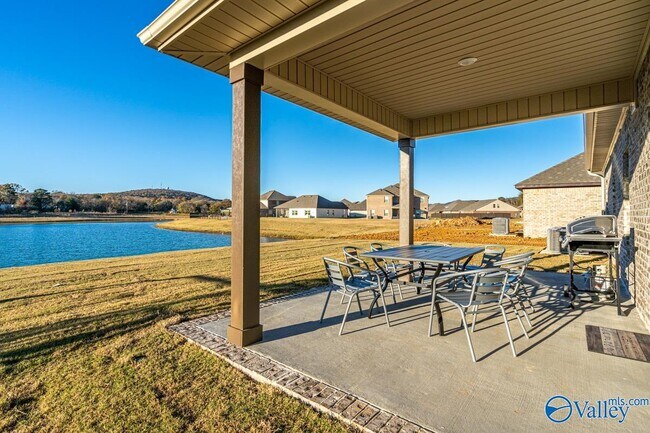 Building Photo - 16308 Trestle St