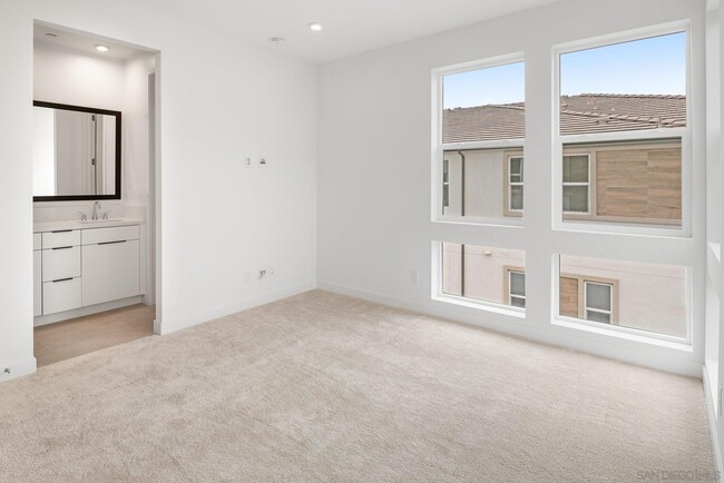 Building Photo - 2714 Everly Dr