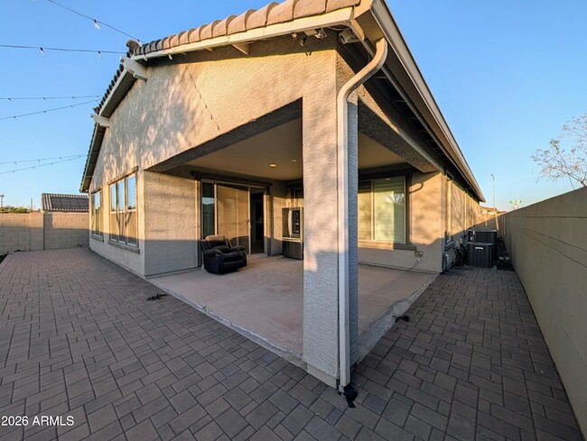 Building Photo - 5902 N 86th Dr