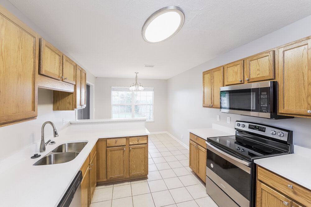 Building Photo - 1547 St Andrews Dr