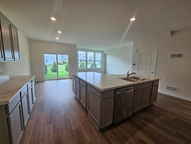 Building Photo - 5954 Hawkweed Dr