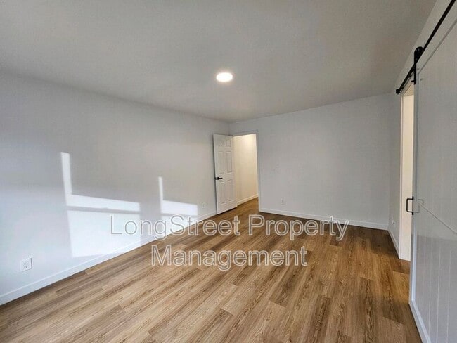 Building Photo - 11987 SW Horizon Blvd