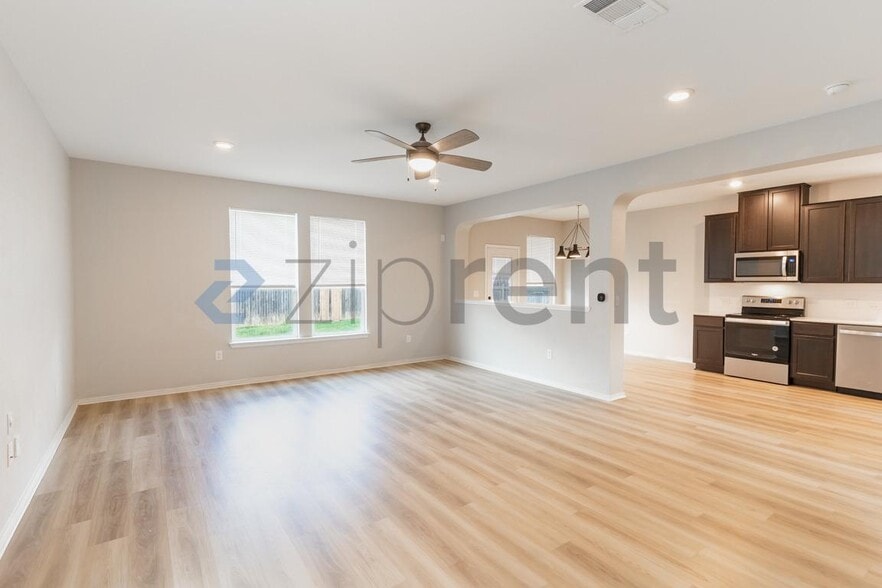 Building Photo - 6420 Carriage Pines Dr